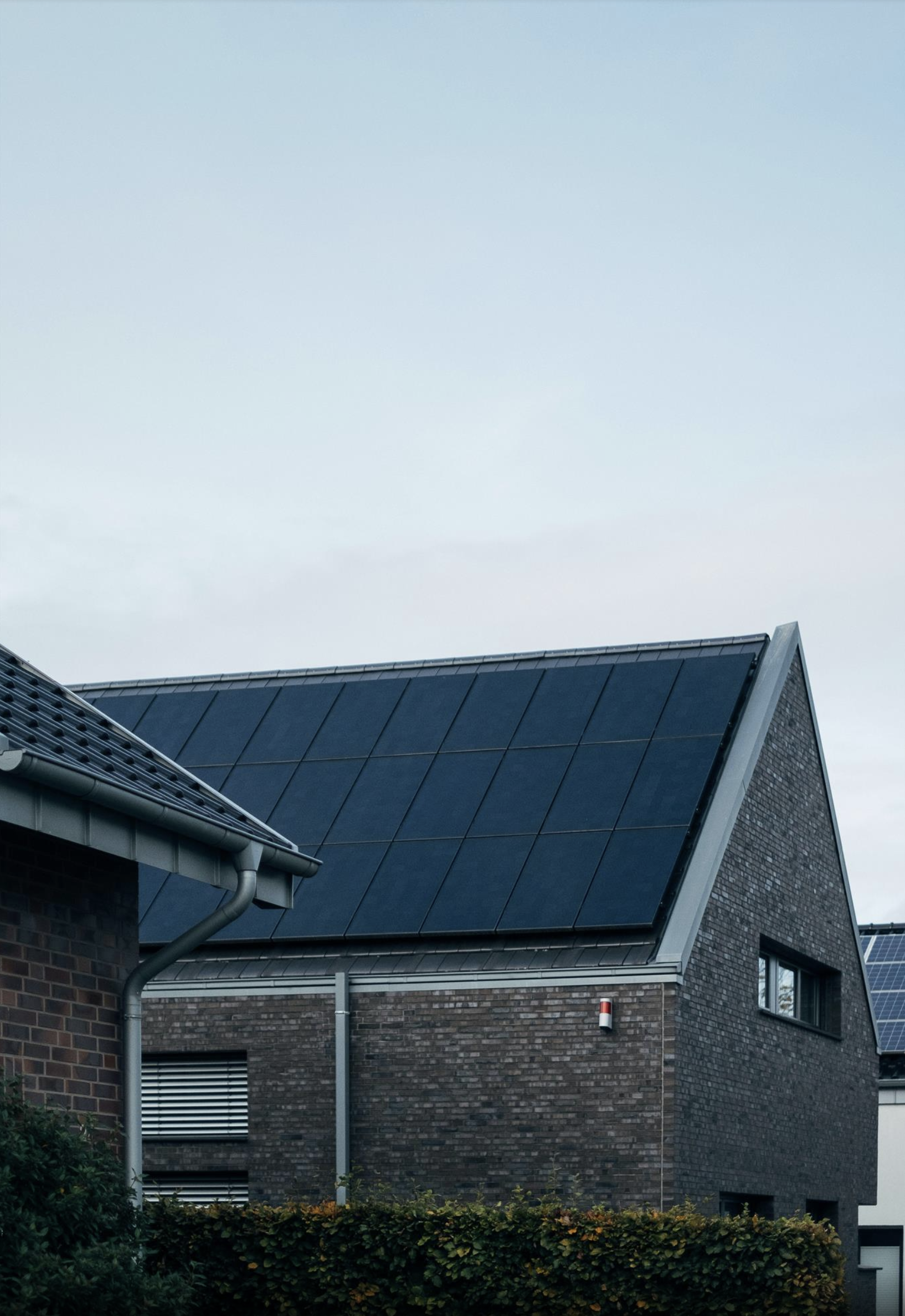 Einfamilienhaus mit Solaranlage auf dem Dach